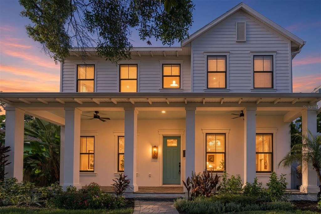 For Sale: $1,900,000 (5 beds, 5 baths, 3746 Square Feet)