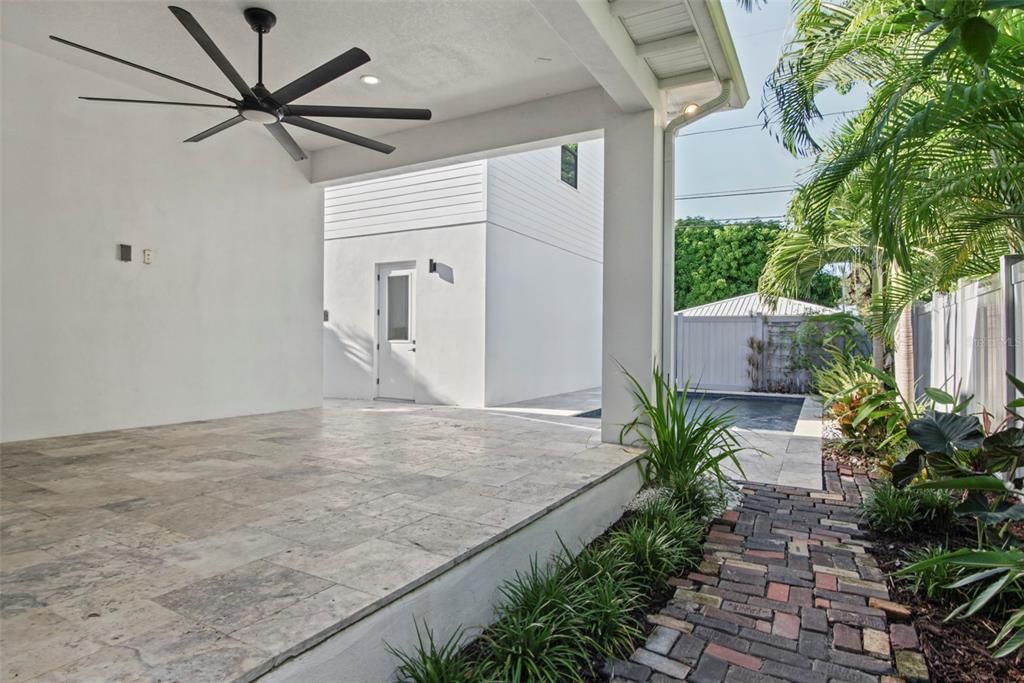 For Sale: $1,900,000 (5 beds, 5 baths, 3746 Square Feet)