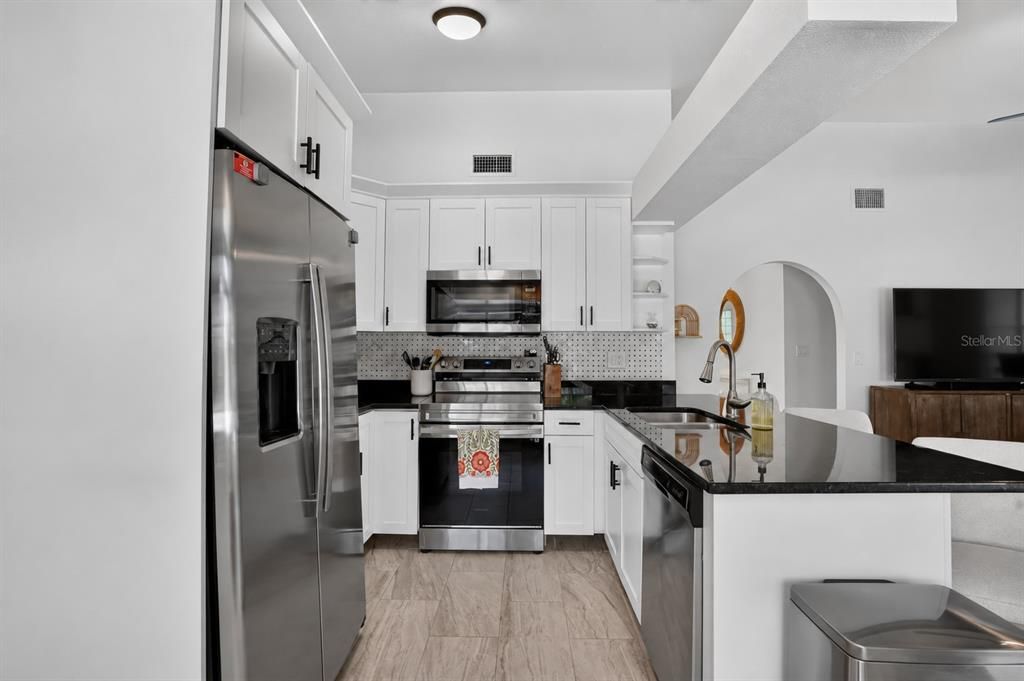 For Sale: $569,990 (3 beds, 2 baths, 1555 Square Feet)