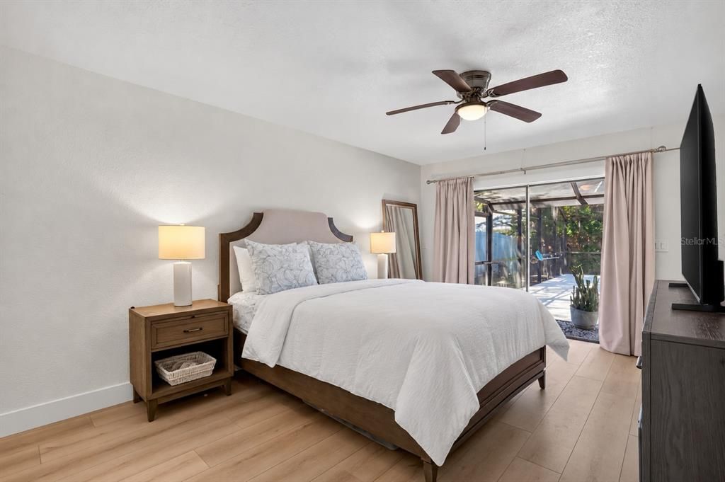 For Sale: $569,990 (3 beds, 2 baths, 1555 Square Feet)