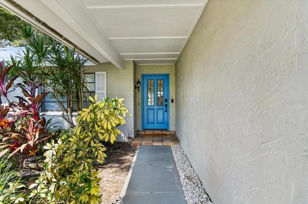 For Sale: $569,990 (3 beds, 2 baths, 1555 Square Feet)