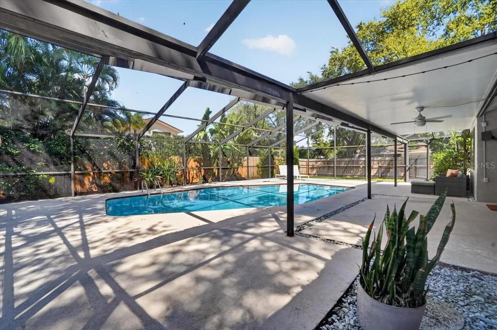 For Sale: $569,990 (3 beds, 2 baths, 1555 Square Feet)