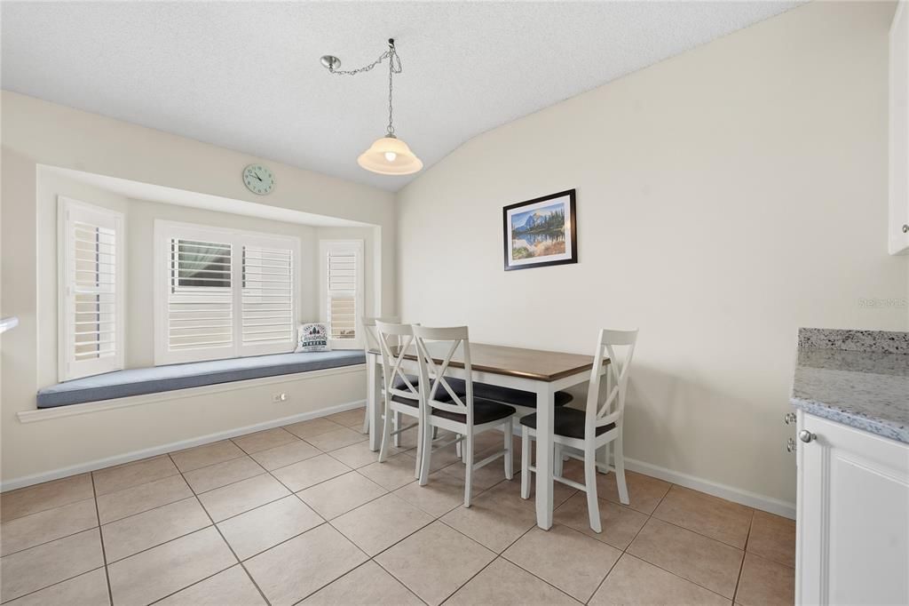 For Sale: $369,000 (3 beds, 2 baths, 1793 Square Feet)
