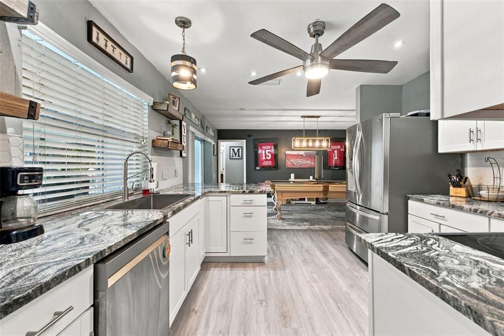For Sale: $419,900 (3 beds, 2 baths, 1541 Square Feet)