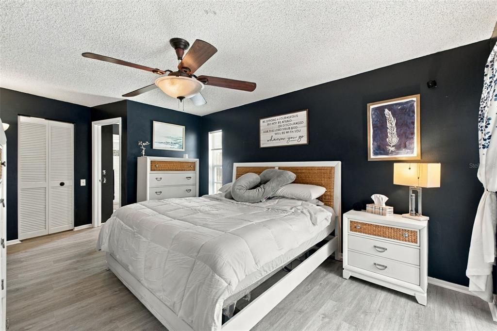 For Sale: $419,900 (3 beds, 2 baths, 1541 Square Feet)