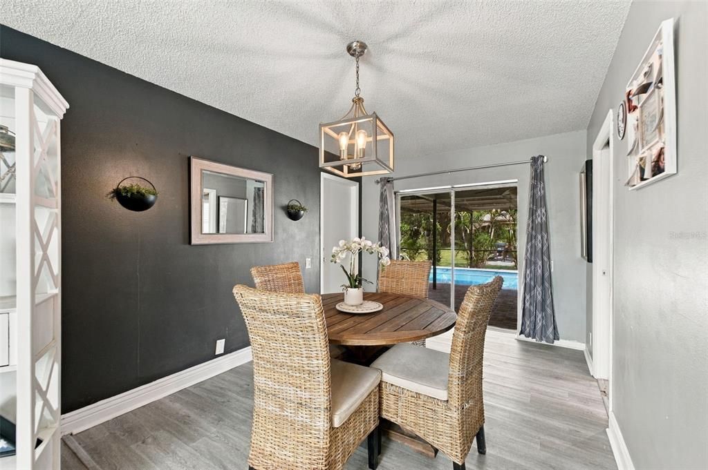 For Sale: $419,900 (3 beds, 2 baths, 1541 Square Feet)