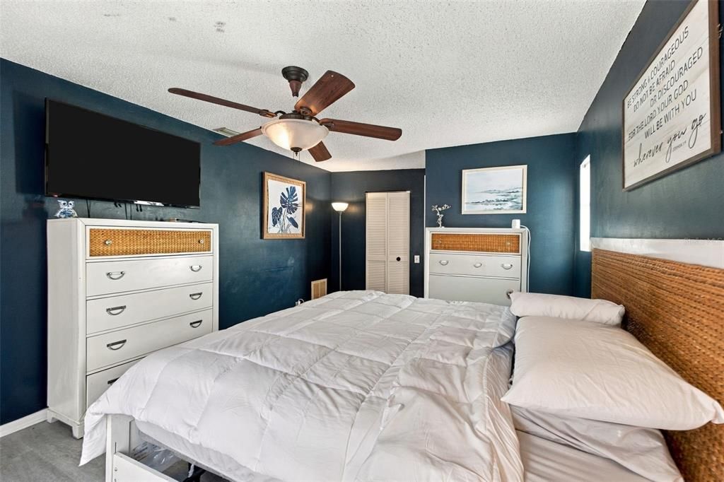 For Sale: $419,900 (3 beds, 2 baths, 1541 Square Feet)