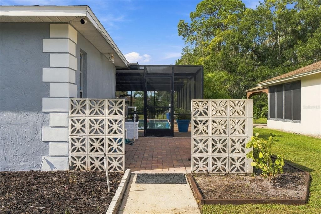 For Sale: $419,900 (3 beds, 2 baths, 1541 Square Feet)