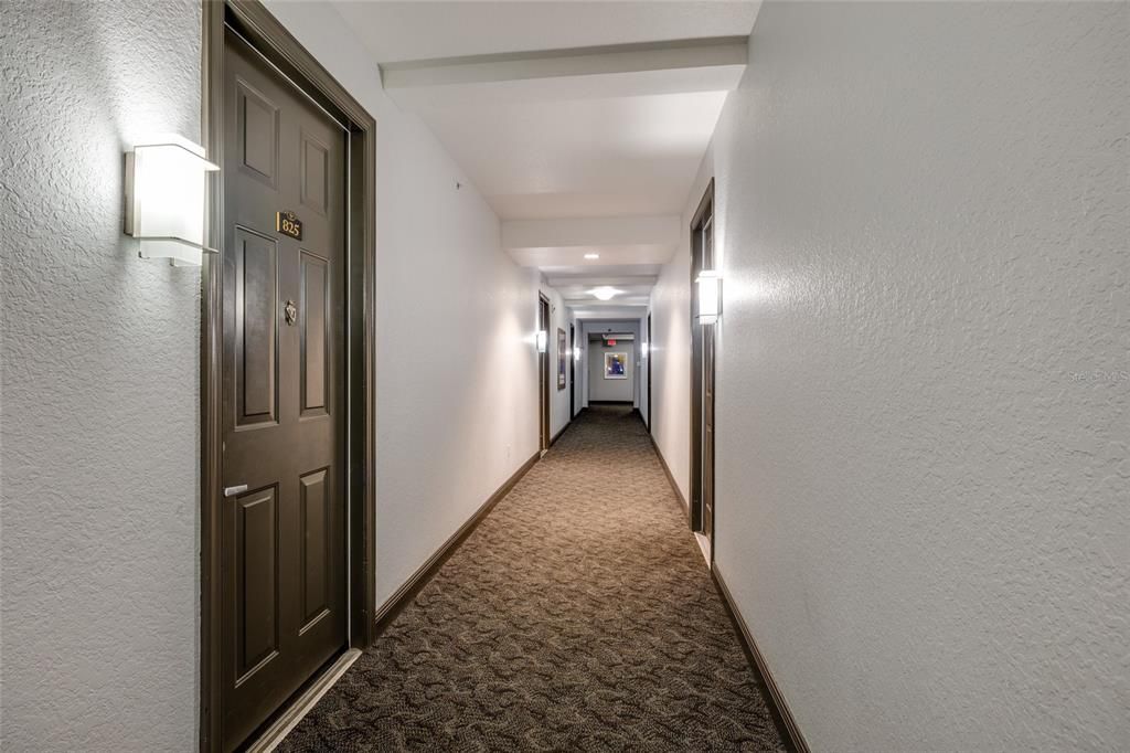 Active With Contract: $555,000 (2 beds, 2 baths, 1180 Square Feet)