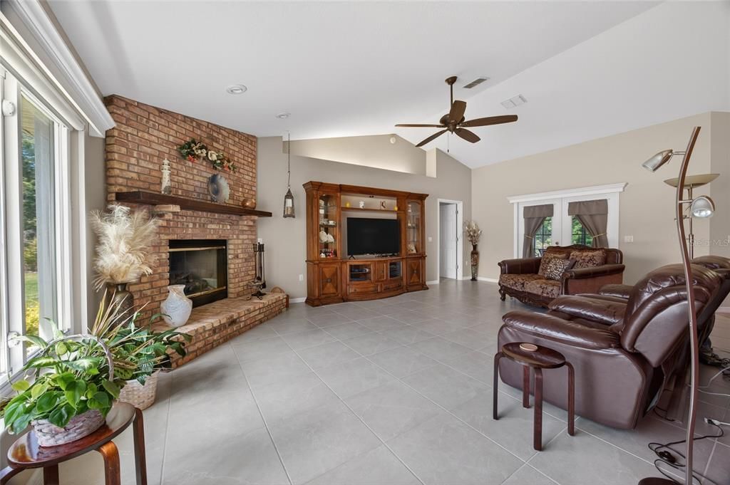 For Sale: $459,000 (3 beds, 2 baths, 2144 Square Feet)