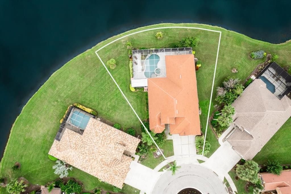 En Venta: $635,000 (4 camas, 3 baños, 2711 Pies cuadrados)