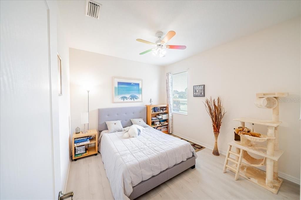 En Venta: $635,000 (4 camas, 3 baños, 2711 Pies cuadrados)