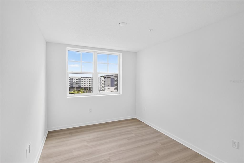 For Sale: $305,000 (2 beds, 2 baths, 1023 Square Feet)