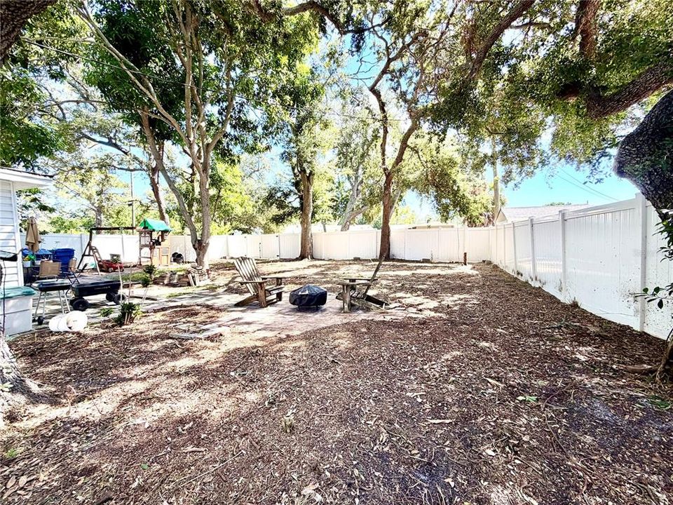 For Sale: $320,000 (3 beds, 1 baths, 1147 Square Feet)