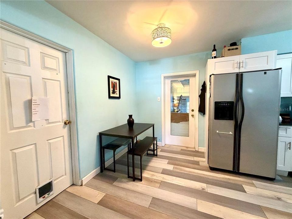 For Sale: $320,000 (3 beds, 1 baths, 1147 Square Feet)