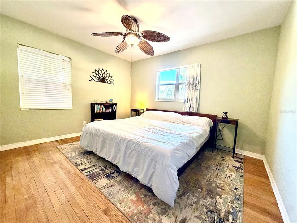 For Sale: $320,000 (3 beds, 1 baths, 1147 Square Feet)