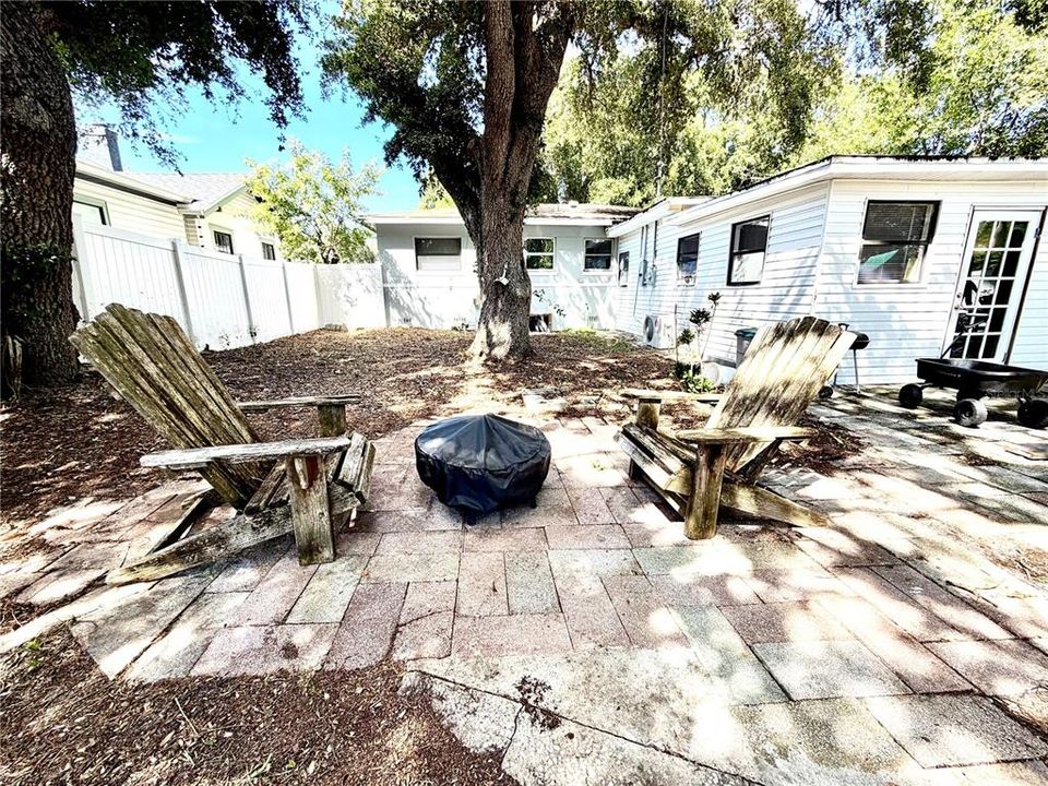 For Sale: $320,000 (3 beds, 1 baths, 1147 Square Feet)