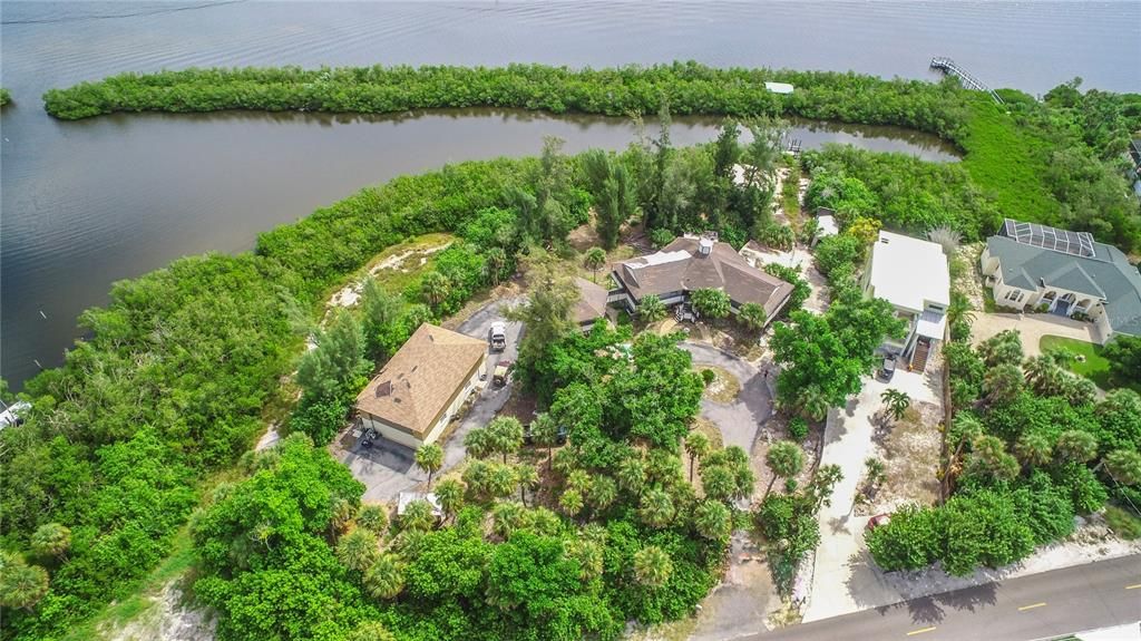 На продажу: $3,000,000 (4 спален, 4 ванн, 3806 Квадратных фут)