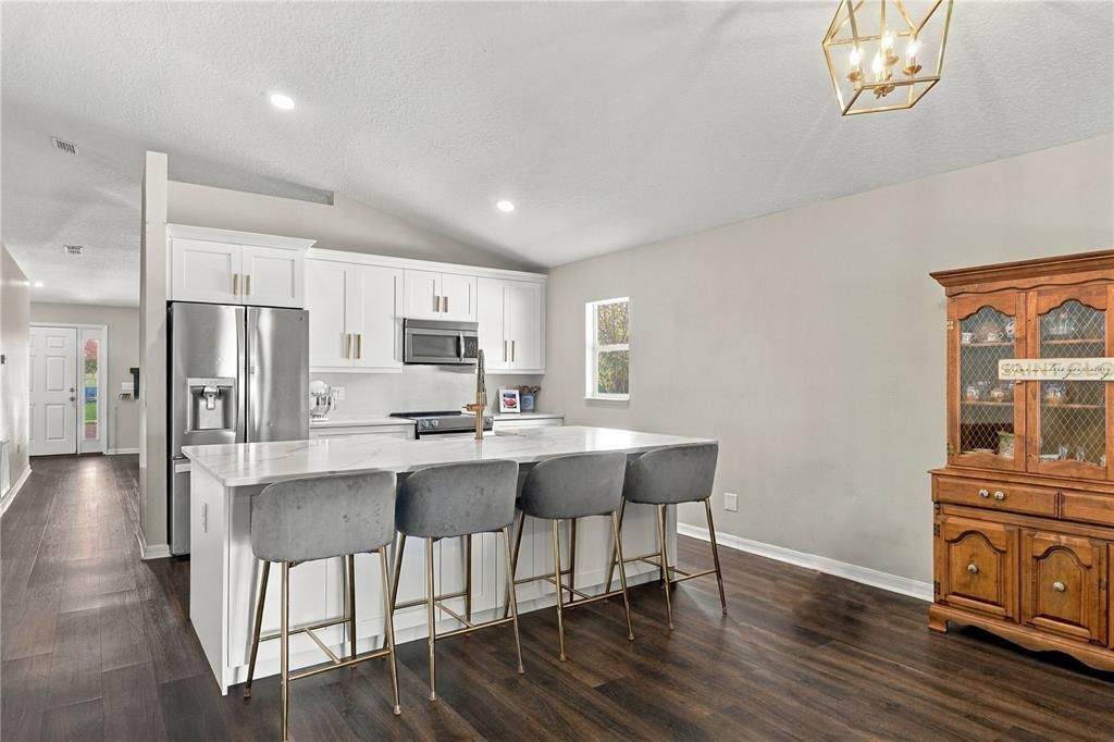 For Sale: $375,000 (4 beds, 2 baths, 1974 Square Feet)