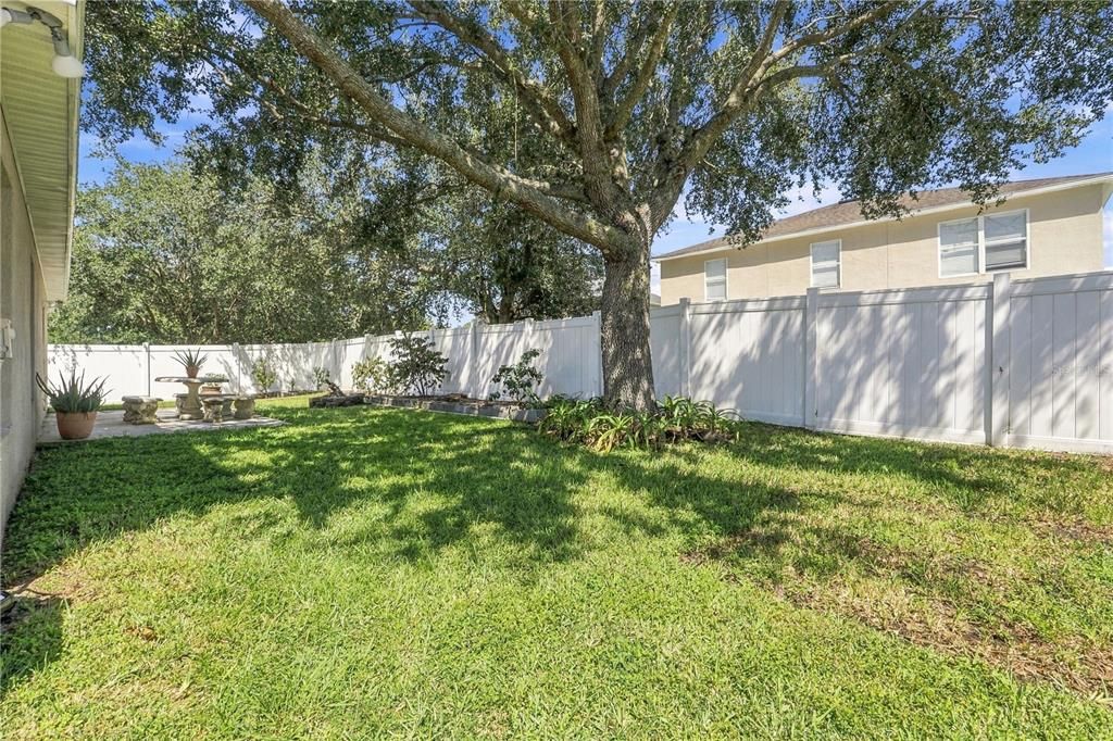 For Sale: $375,000 (4 beds, 2 baths, 1974 Square Feet)