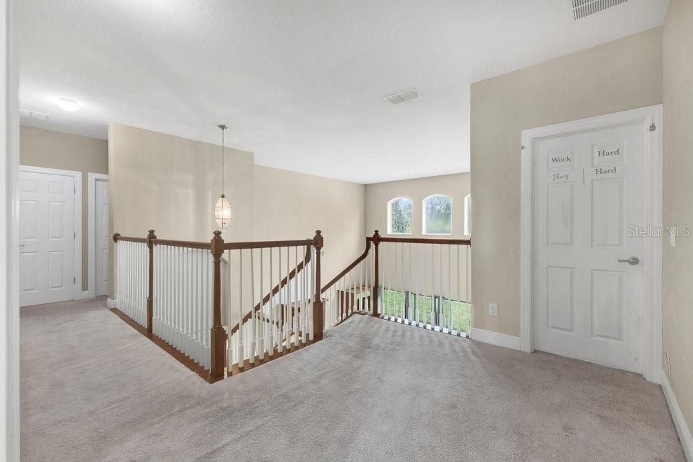 For Sale: $625,000 (4 beds, 3 baths, 3219 Square Feet)
