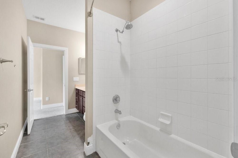 For Sale: $625,000 (4 beds, 3 baths, 3219 Square Feet)