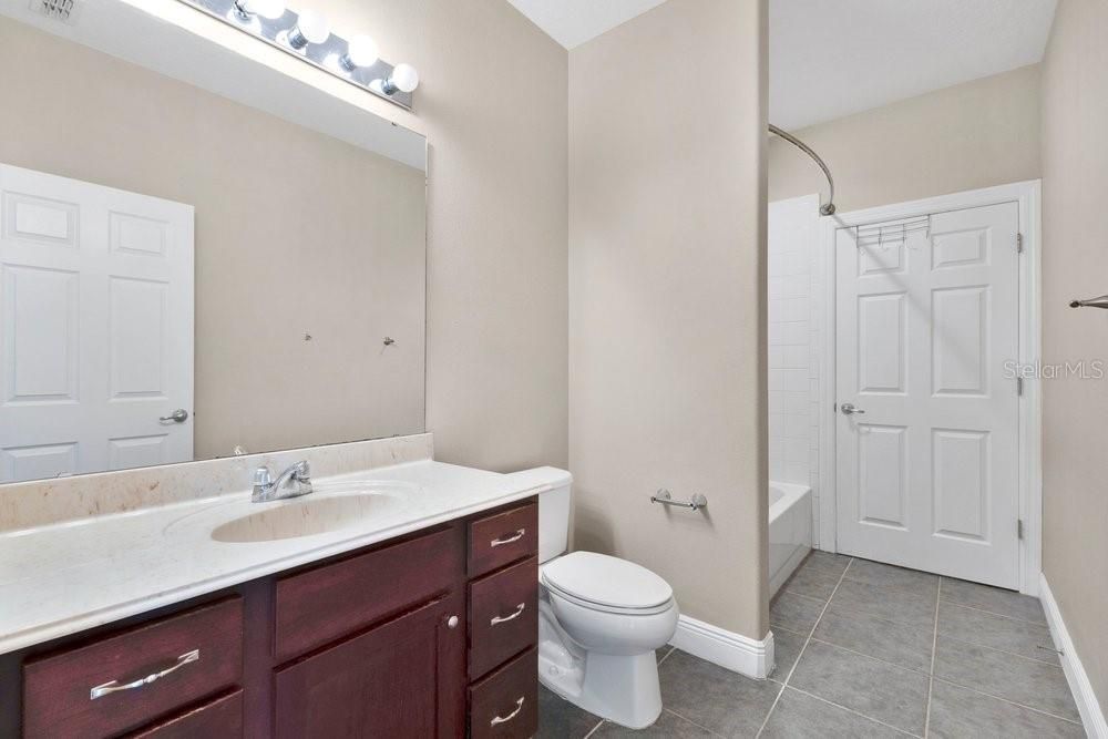 For Sale: $625,000 (4 beds, 3 baths, 3219 Square Feet)