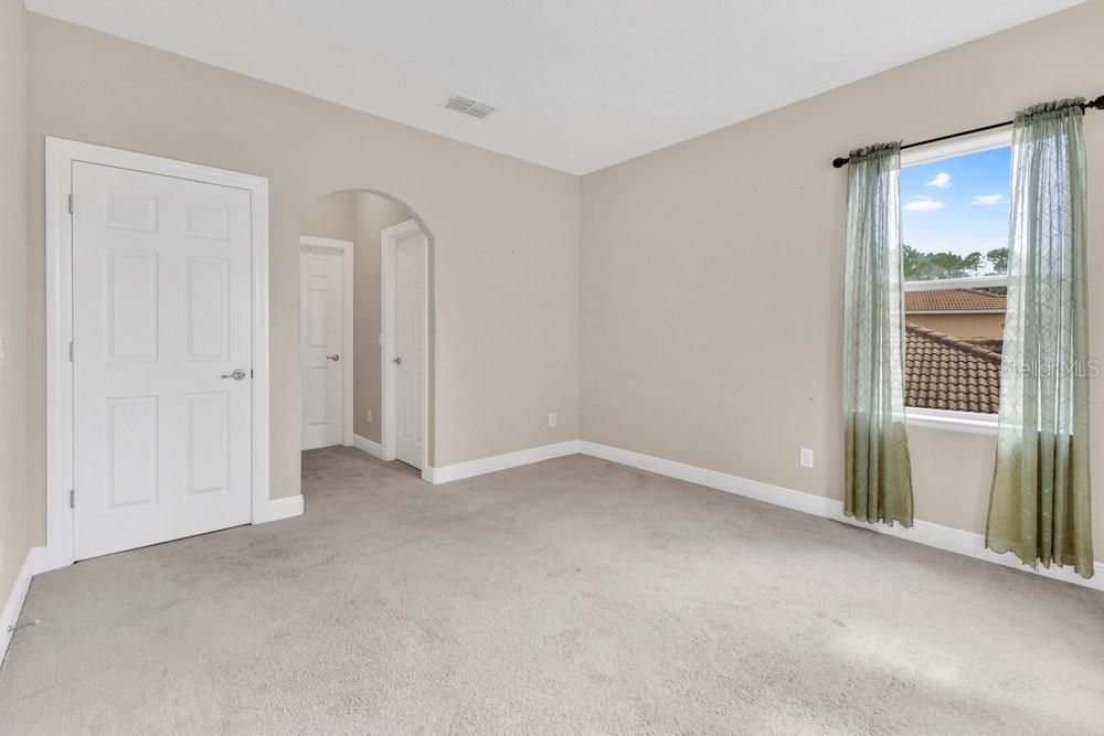 For Sale: $625,000 (4 beds, 3 baths, 3219 Square Feet)