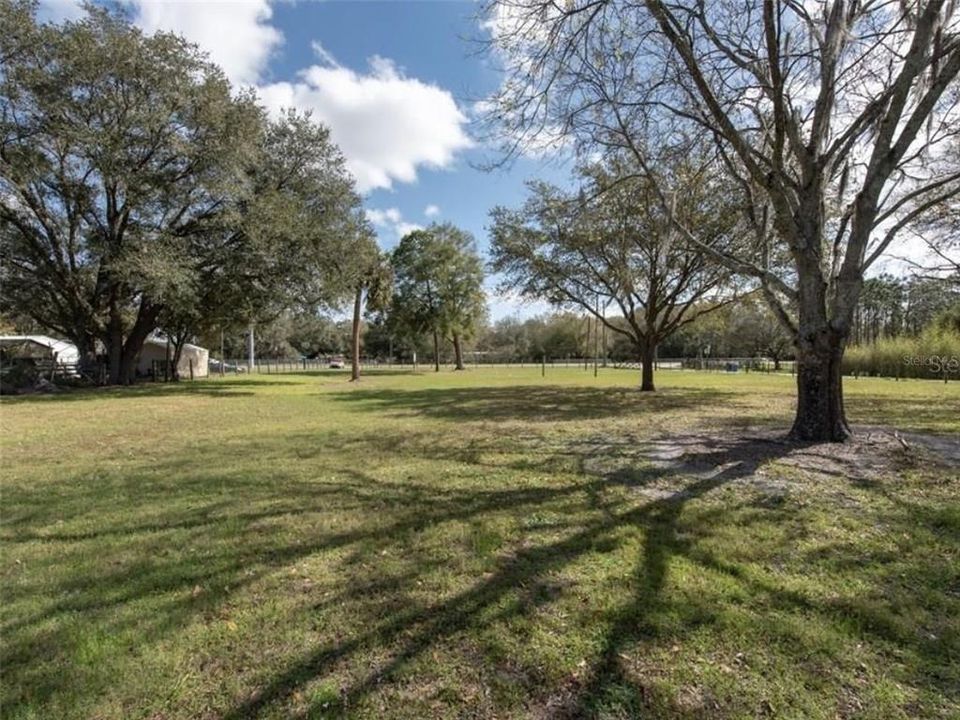 待售: $639,000 (5.07 acres)