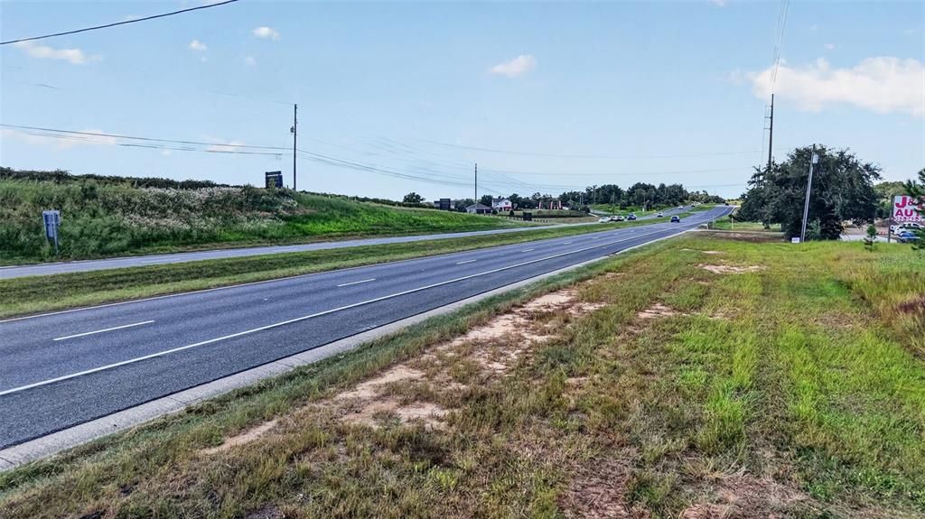 На продажу: $999,000 (3.49 acres)