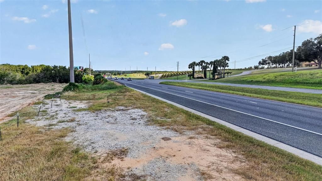 На продажу: $999,000 (3.49 acres)