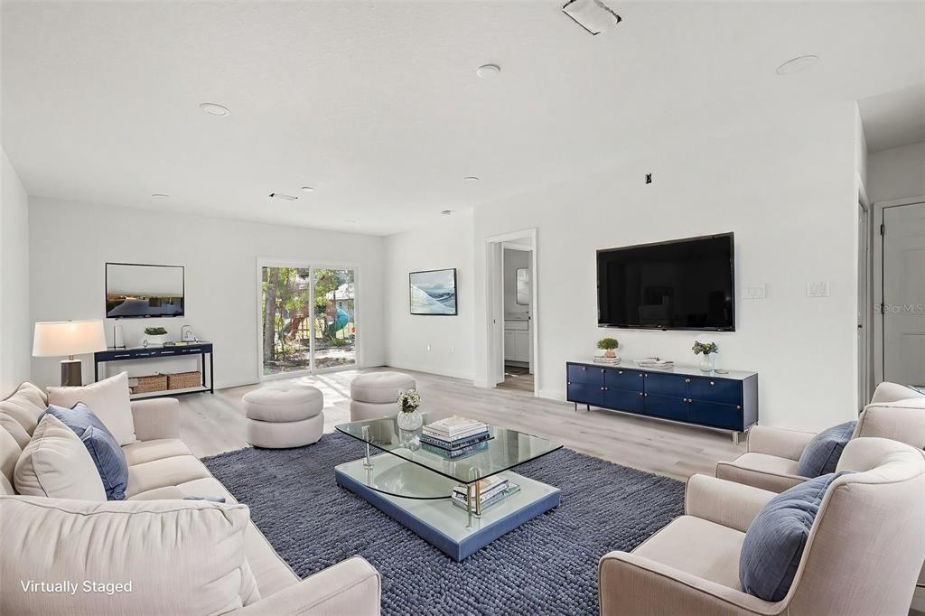For Sale: $269,000 (3 beds, 2 baths, 1399 Square Feet)