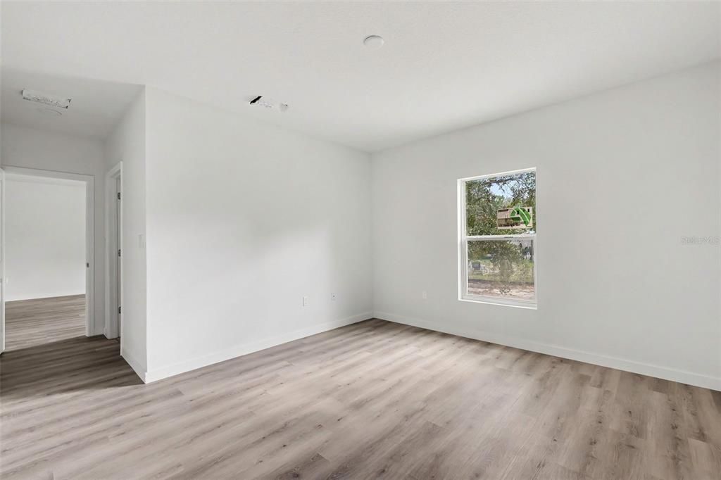 For Sale: $269,000 (3 beds, 2 baths, 1399 Square Feet)