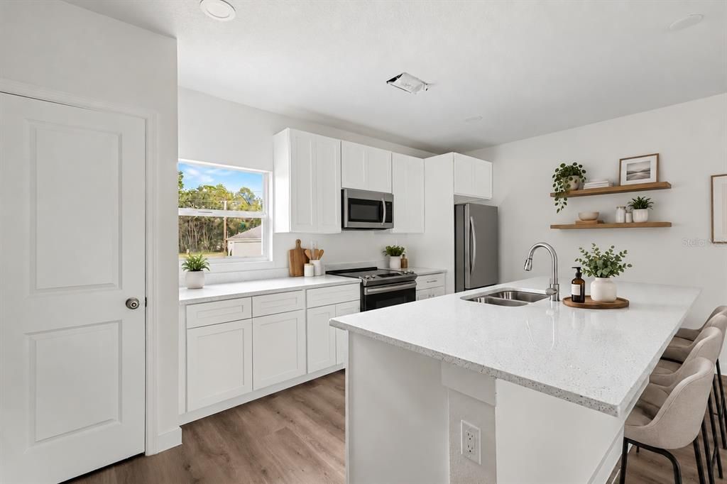 For Sale: $269,000 (3 beds, 2 baths, 1399 Square Feet)
