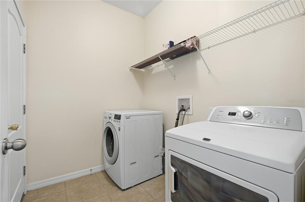 For Sale: $335,000 (3 beds, 2 baths, 1818 Square Feet)