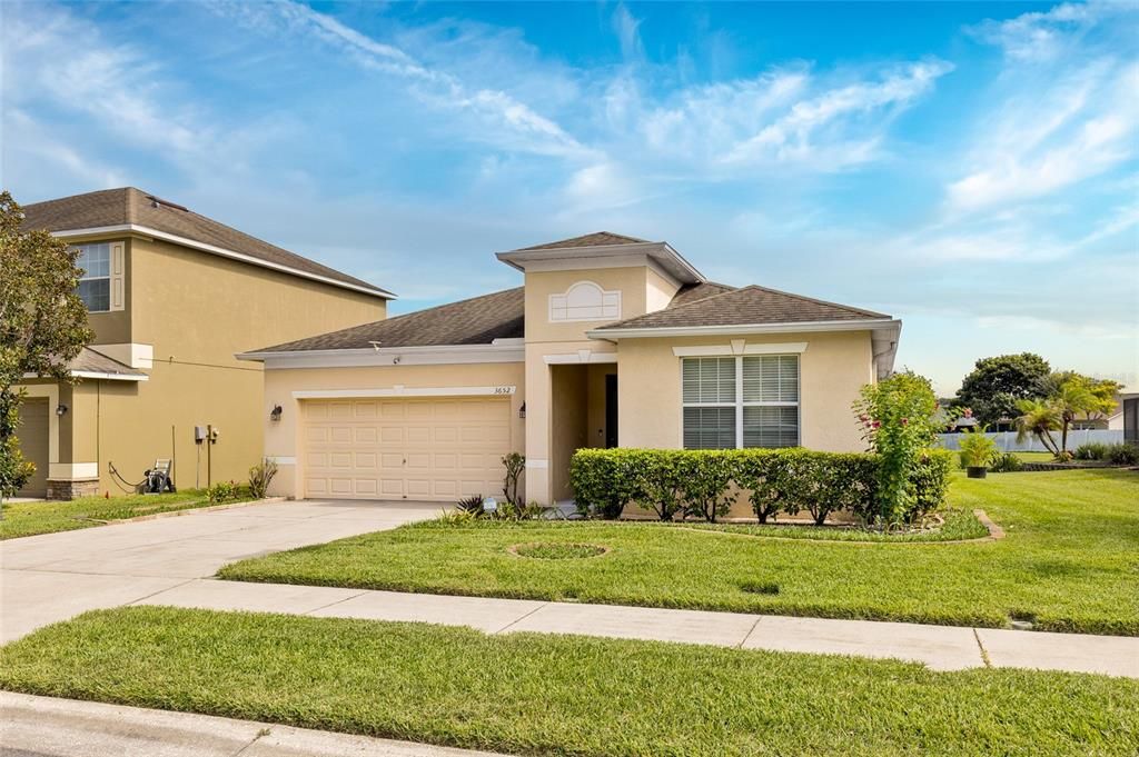 For Sale: $335,000 (3 beds, 2 baths, 1818 Square Feet)