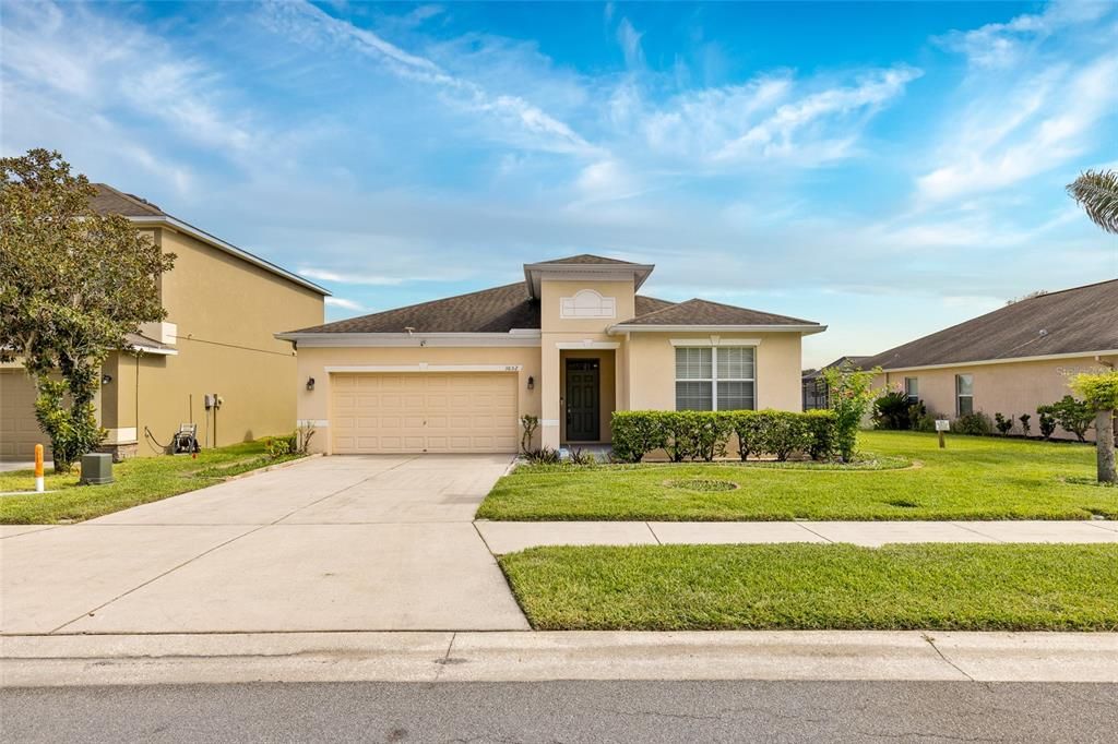 For Sale: $335,000 (3 beds, 2 baths, 1818 Square Feet)