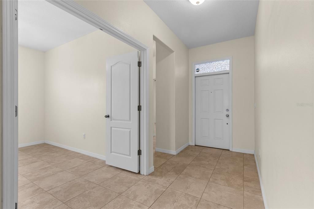 For Sale: $335,000 (3 beds, 2 baths, 1818 Square Feet)