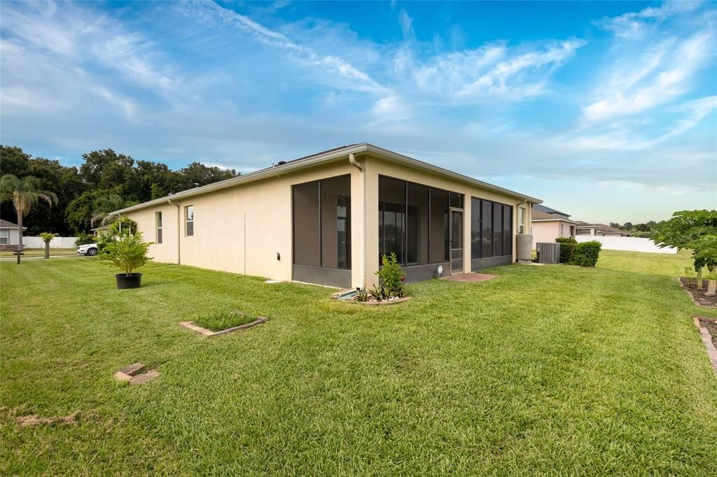 For Sale: $335,000 (3 beds, 2 baths, 1818 Square Feet)