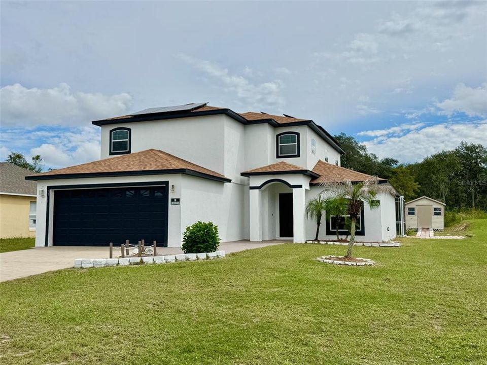 For Rent: $2,300 (4 beds, 2 baths, 2007 Square Feet)