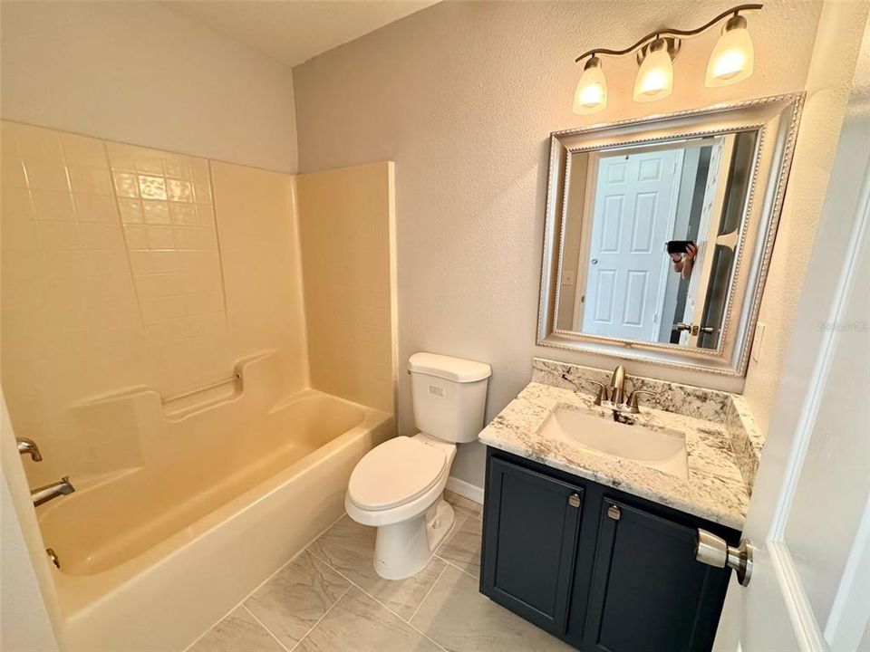 For Rent: $2,300 (4 beds, 2 baths, 2007 Square Feet)