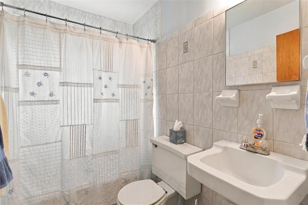 En Venta: $2,500,000 (3 camas, 2 baños, 1344 Pies cuadrados)