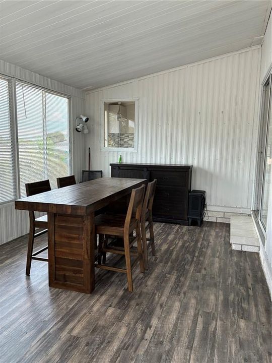 For Sale: $140,000 (2 beds, 2 baths, 792 Square Feet)