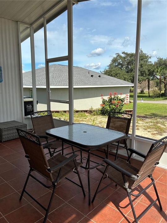 For Sale: $140,000 (2 beds, 2 baths, 792 Square Feet)