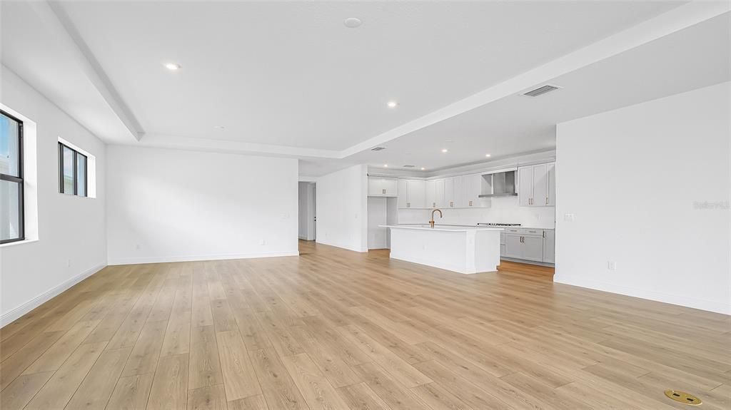 For Sale: $559,990 (3 beds, 3 baths, 2289 Square Feet)