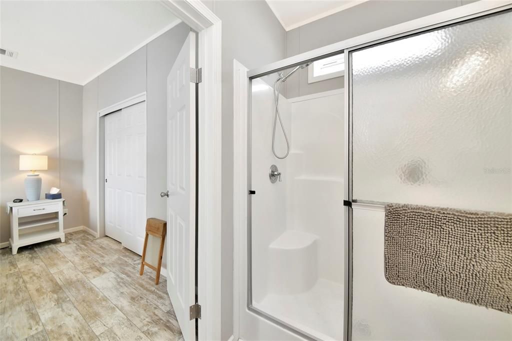 En Venta: $194,900 (2 camas, 2 baños, 930 Pies cuadrados)