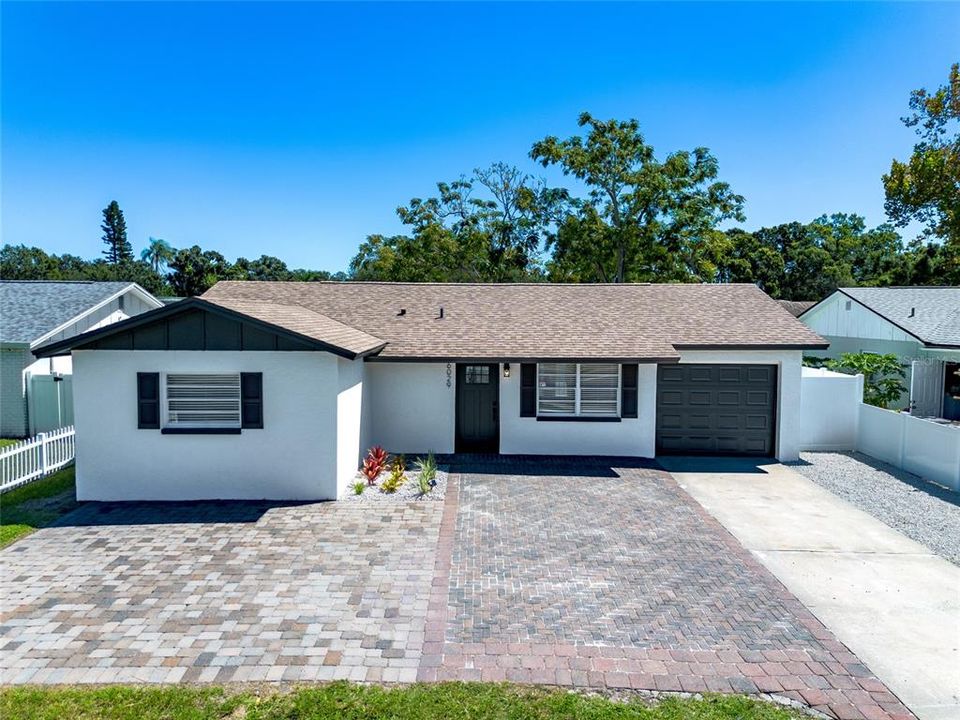For Sale: $415,000 (3 beds, 2 baths, 1122 Square Feet)