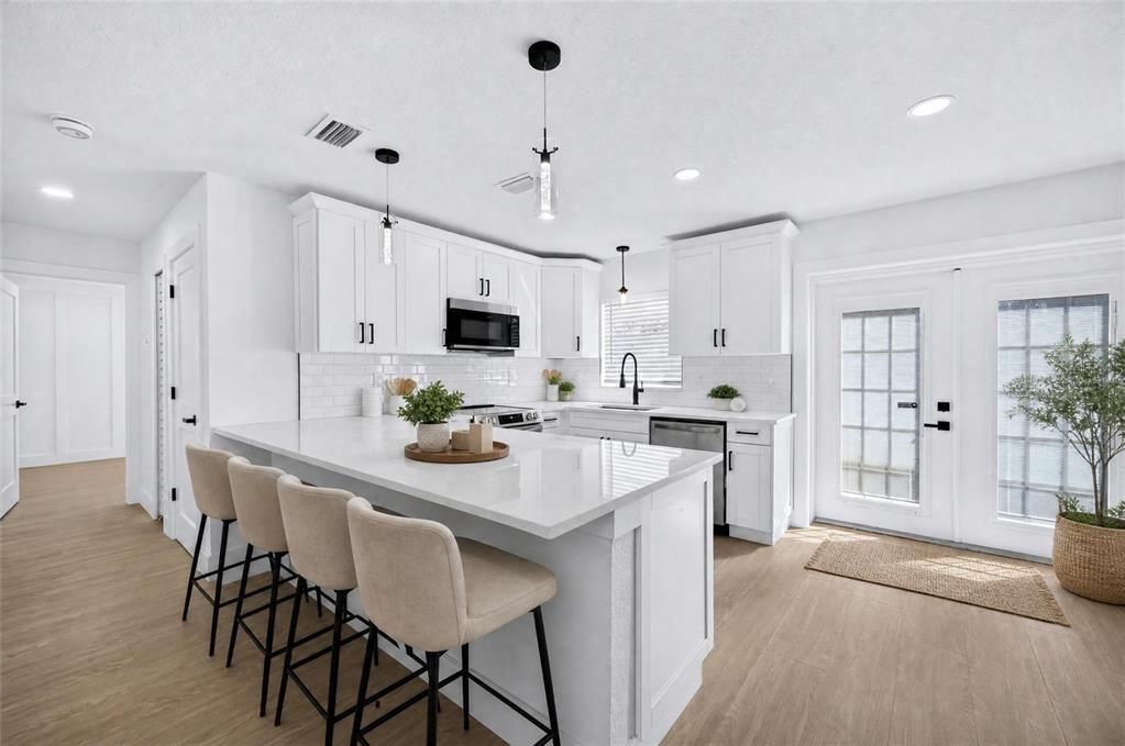 For Sale: $415,000 (3 beds, 2 baths, 1122 Square Feet)