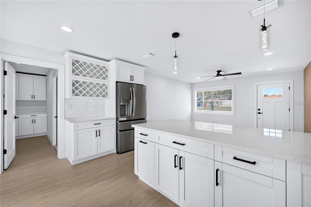 For Sale: $415,000 (3 beds, 2 baths, 1122 Square Feet)