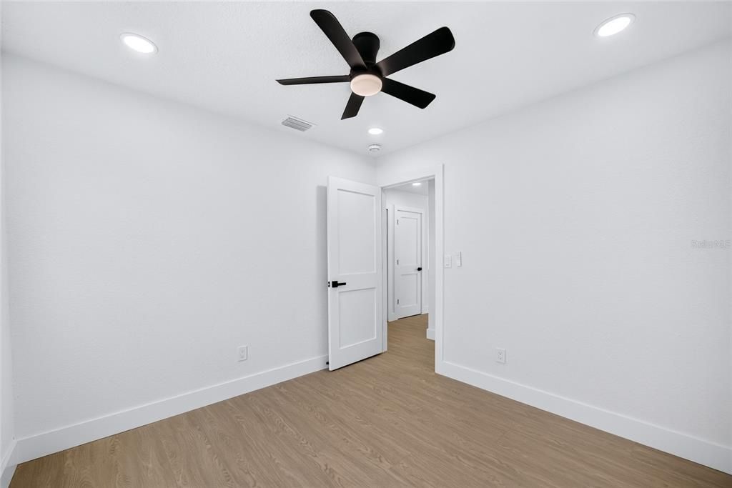 For Sale: $415,000 (3 beds, 2 baths, 1122 Square Feet)